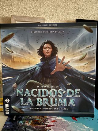 Nacidos de la Bruma: Juego de Construcción de Mazo