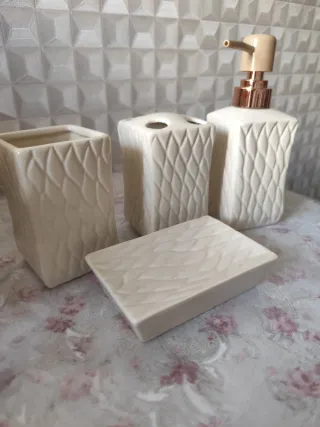 Set 4 pezzi bagno ceramica beige oro