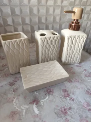 Set 4 pezzi bagno ceramica beige oro