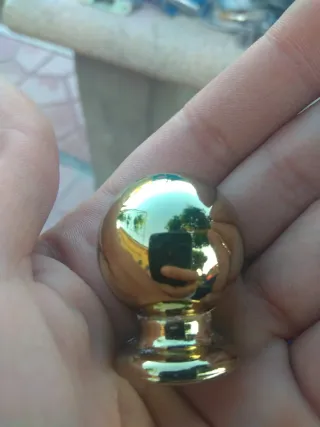 Pomos tiradores dorados (Set de 8)