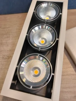 Foco LED Orientable 60W (3x20W)