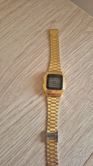 Reloj Casio Dorado Digital WR Dual Time