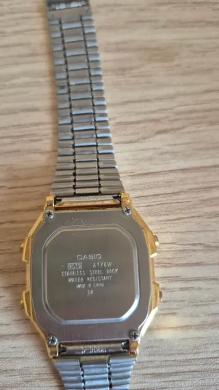 Reloj Casio Dorado Digital WR Dual Time