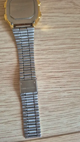 Reloj Casio Dorado Digital WR Dual Time