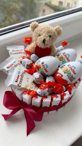 Ramo de rosas y chocolates