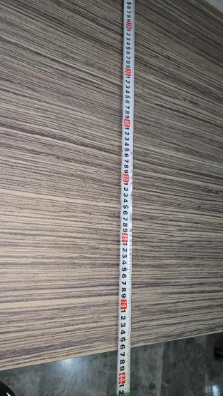 Mesa de diseño madera y metal