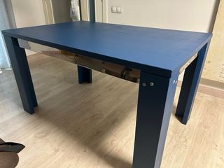 Mesa de salón ampliable azul