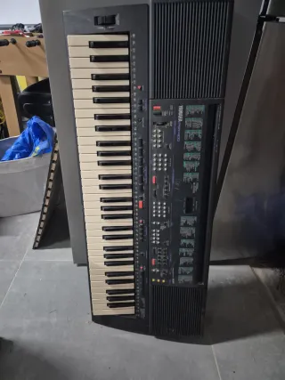Teclado Yamaha PSR-400