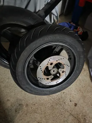 Llanta y neumático scooter 50cc
