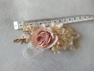 Tocado y adorno fajín