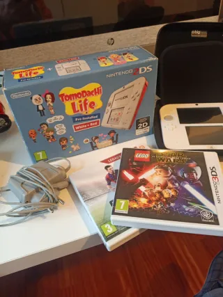 Nintendo 2DS Bianca con Custodia e 3 Giochi