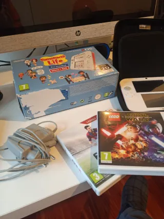 Nintendo 2DS Bianca con Custodia e 3 Giochi