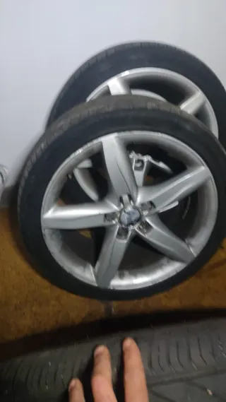 Llantas 18" 5x112 con neumáticos son originales