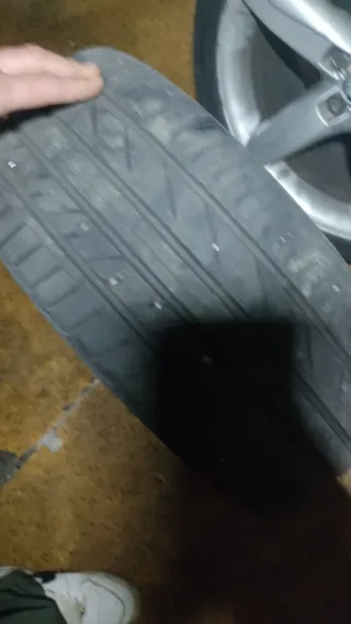 Llantas 18" 5x112 con neumáticos son originales