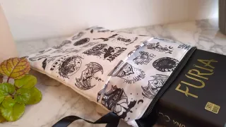 Funda para libros con diseño de fantasía