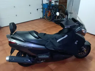 Suzuki Burgman 125cc Maxiscooter Automática