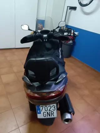 Suzuki Burgman 125cc Maxiscooter Automática
