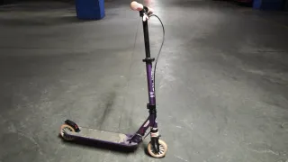Patinete morado para niña