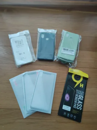Accesorios Xiaomi Mi 8: Fundas y Protectores