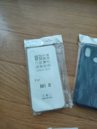 Accesorios Xiaomi Mi 8: Fundas y Protectores