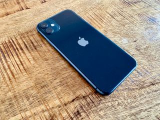 iPhone 11 · 128 GB · Negro · Muy buen estado