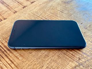 iPhone 11 · 128 GB · Negro · Muy buen estado