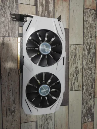 Tarjeta Gráfica ASUS Blanca