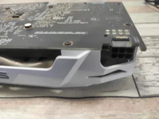 Tarjeta Gráfica ASUS Blanca