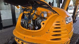 MINI EXCAVADORA JCB 8065 RTS