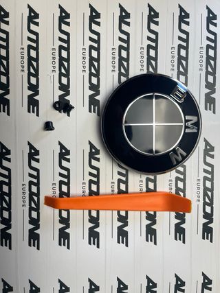 Emblema BMW Full Black 95 MM para capó X7 G11 G12