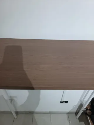 Arredamento negozio scaffali e supporti