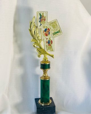 TROFEO JUEGO DE CARTAS AÑOS 80 stock de tienda
