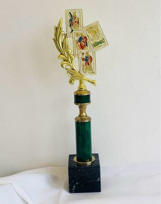 TROFEO JUEGO DE CARTAS AÑOS 80 stock de tienda