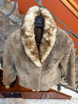 Cappotto donna lana agnello vintage chic luxury