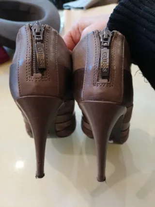 Stivaletti Guess donna beige/marrone