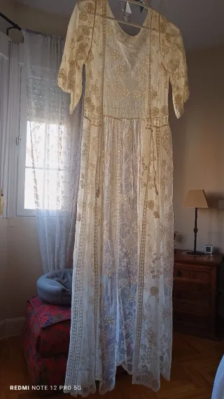 Bata de encaje blanca talla única