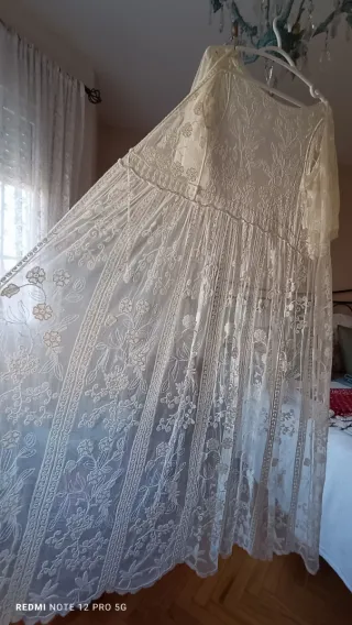 Bata de encaje blanca talla única