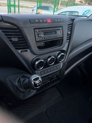 IVECO DAILY 70-140 GAS GNC GRUA PORTACOCHE 2016