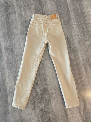 Pantalón Mom Slim Beige