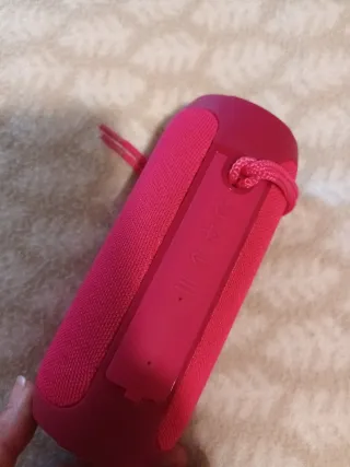 Altavoz Bluetooth Rosa con Correa