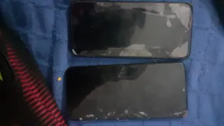 2 cellulari Oppo e Xiaomi per parti