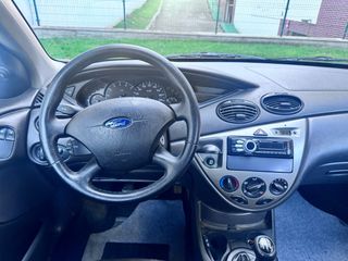 Ford Focus 1.6i