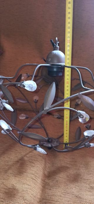 Lámpara antigua. Metal-piedras de cristal. Vintage