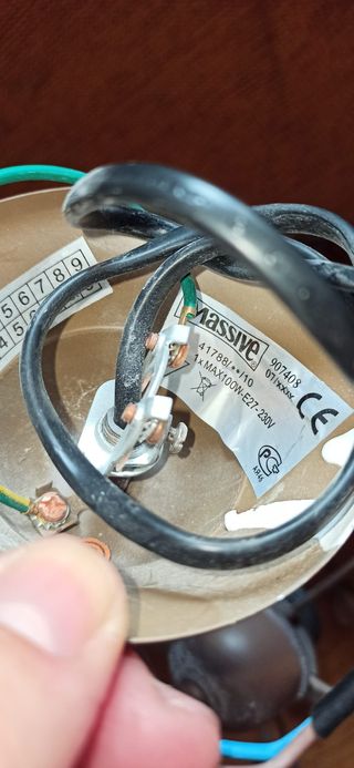 Lámpara antigua. Metal-piedras de cristal. Vintage