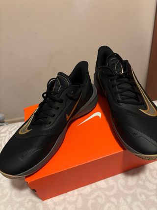 Zapatillas Nike Precision 7 Negras Doradas