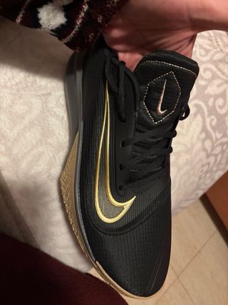Zapatillas Nike Precision 7 Negras Doradas