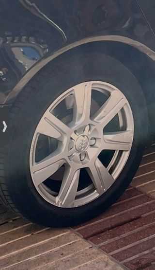 4 Llantas Audi R17 con Neumáticos