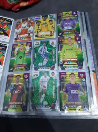 Album cromos Adrenalyn 25/26 Bastante completo