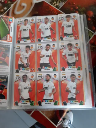 Album cromos Adrenalyn 25/26 Bastante completo