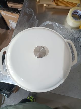 - Amazon Basics – Redondo Horno holandés de hier